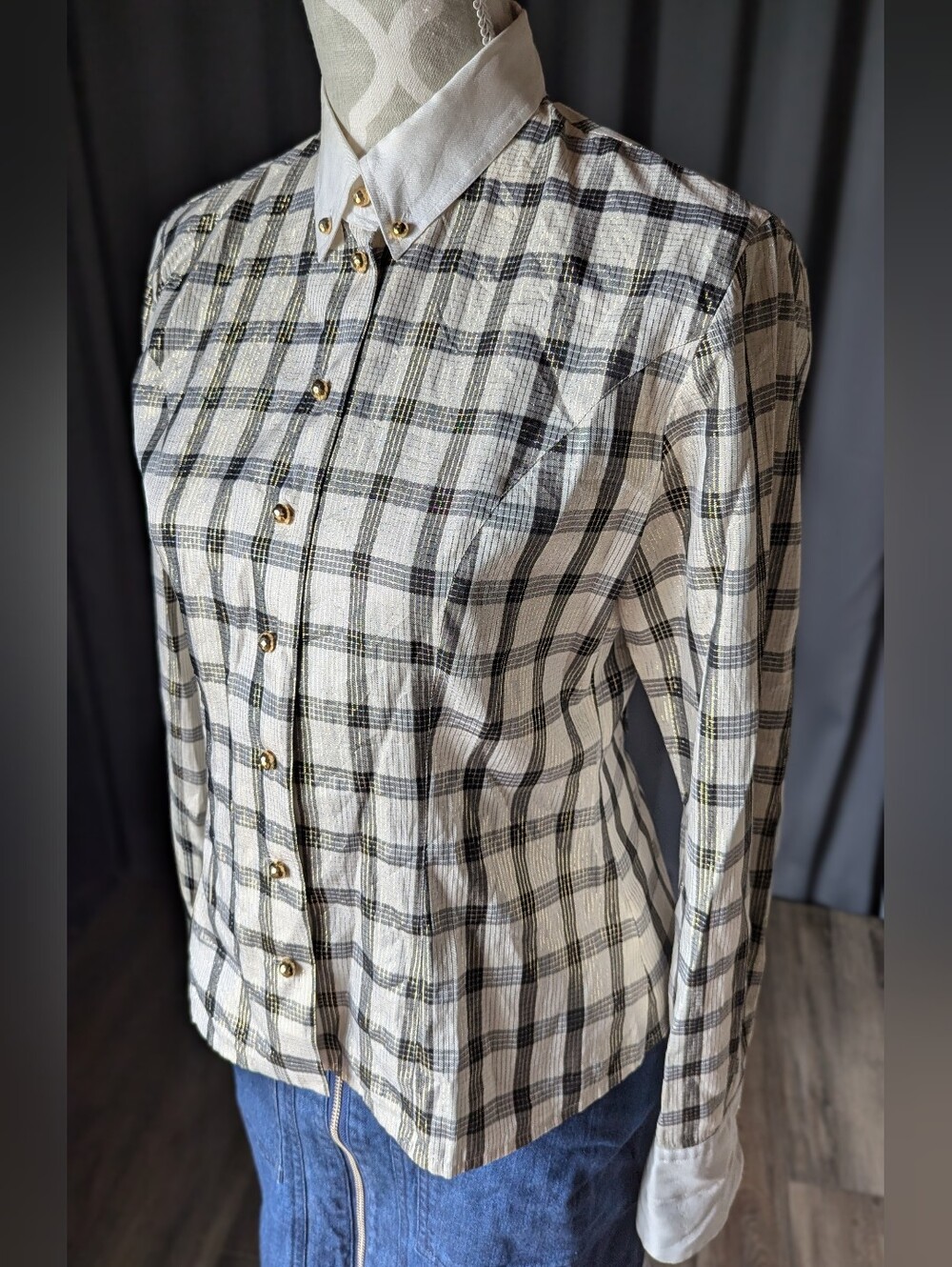 VINTAGE - Checkered button down shirt from the 80s - 3 for 20$